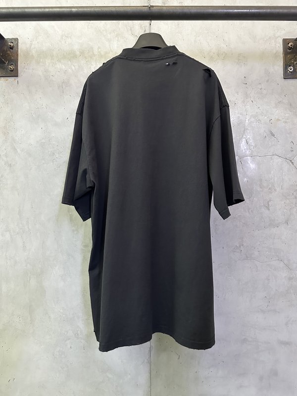 발렌시아가 시력표 프린트 데스트로이드 반팔 티셔츠 001-215261