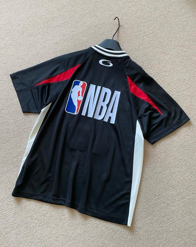 발렌시아가 NBA 콜라보 컬러 블록 오버핏 티셔츠 001-215274