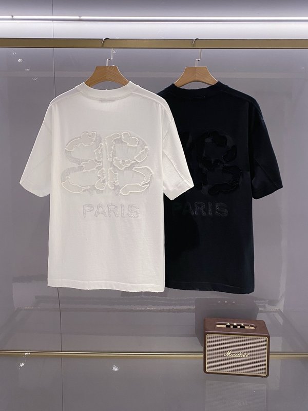 발렌시아가 남성 라운드넥 자수 반팔 티셔츠 001-215293