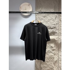 발렌시아가 프린트 로고 반팔 티셔츠 001-215307