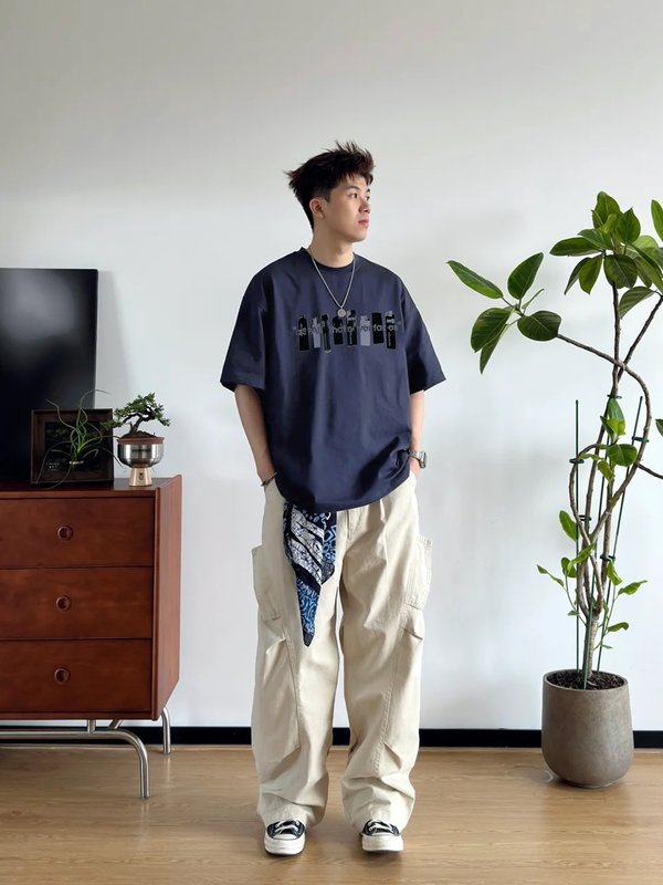 발렌시아가 유니섹스 순면 레터링 티셔츠 001-215320