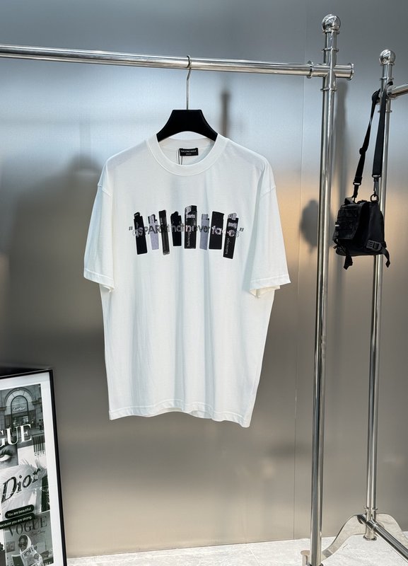 발렌시아가 유니섹스 순면 레터링 티셔츠 001-215320