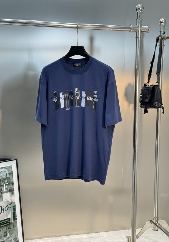발렌시아가 유니섹스 순면 레터링 티셔츠 001-215320