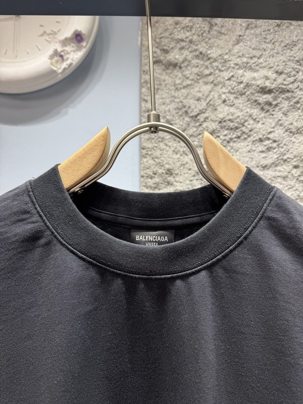 발렌시아가 자수 콜라 반팔 티셔츠 001-215322