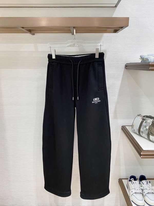 발렌시아가 구스다운 후드 세트 001-215326