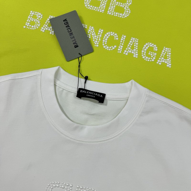 발렌시아가 라운드넥 프린트 반팔 티셔츠 001-215336