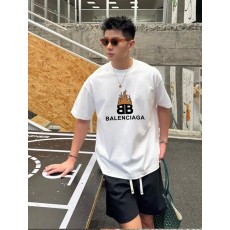 발렌시아가 유니섹스 면 프린팅 티셔츠 001-215344