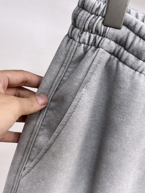 발렌시아가 클래식 로고 캐주얼 팬츠 001-215363