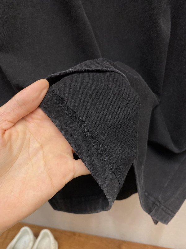 발렌시아가 더블 B 프린팅 루즈핏 긴팔 티셔츠 001-215370