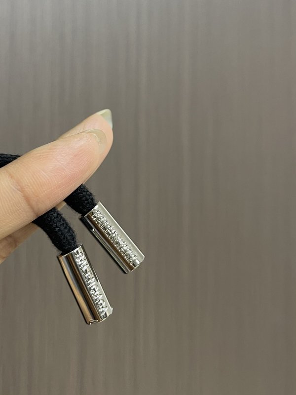발렌시아가 로고 프린트 지퍼 후드 티셔츠 001-215388