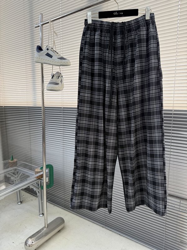 발렌시아가 앞뒤 패치워크 체크 팬츠 001-215418