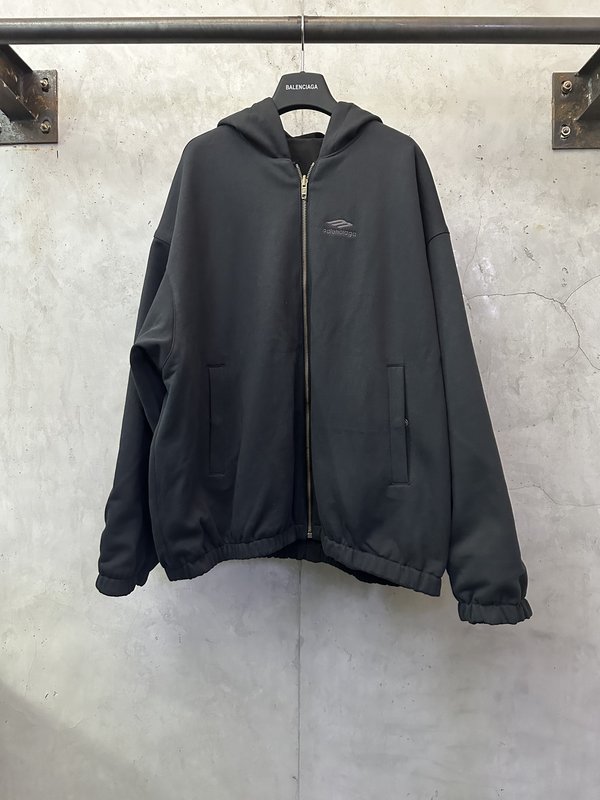 발렌시아가 블랙 레드 양면 착용 지퍼 자켓 001-215432