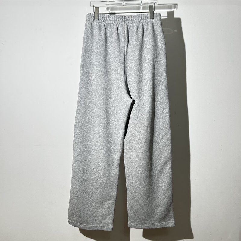 발렌시아가 푸마 콜라보 자수 와이드 트레이닝 팬츠 001-215454