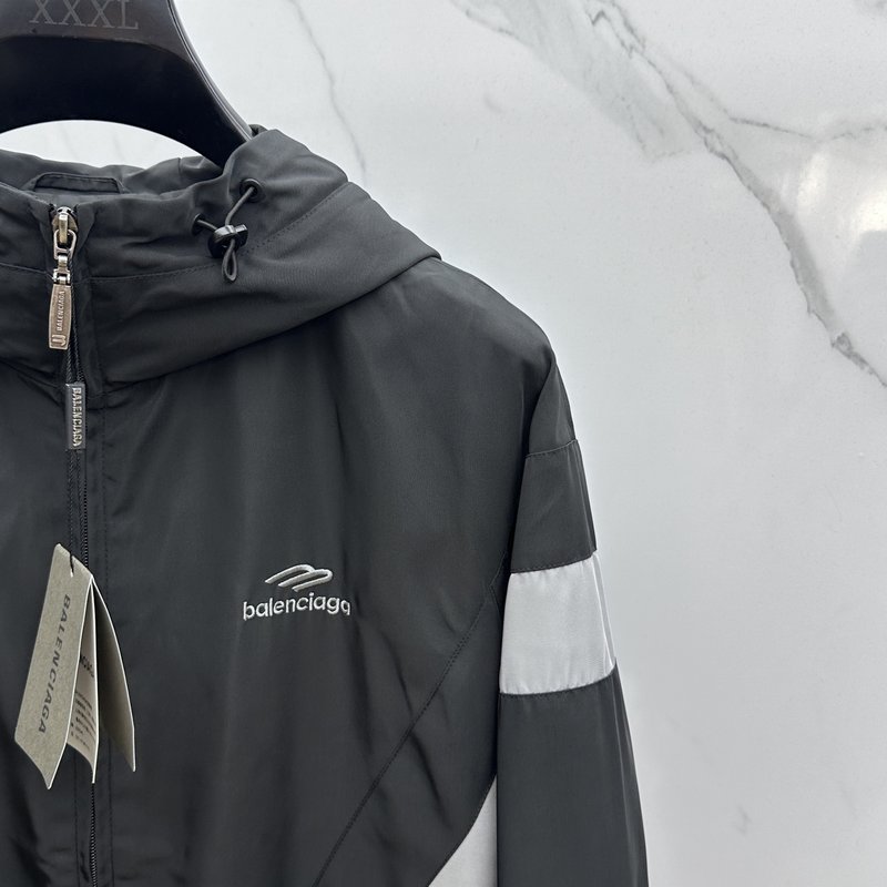 발렌시아가 로고 컬러 블록 지퍼 자켓 001-215465