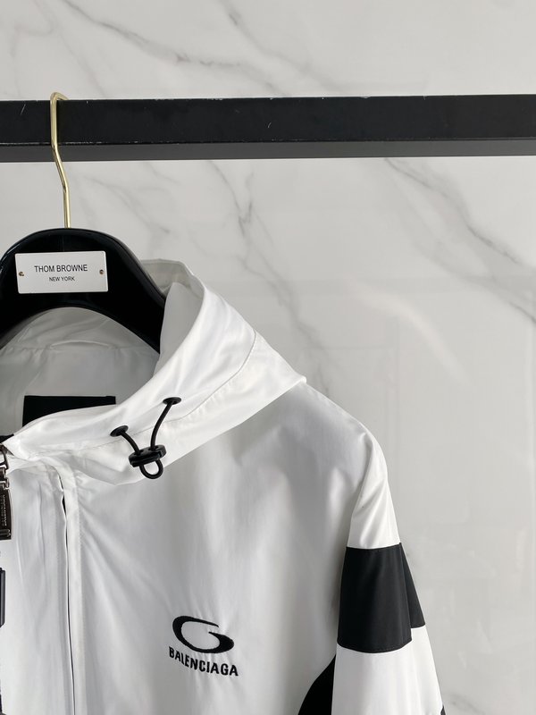 발렌시아가 클래식 디자인 남성 자켓 아우터 001-215497