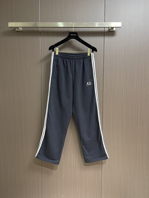 발렌시아가 블루 엠블럼 스트라이프 트랙팬츠 001-215503