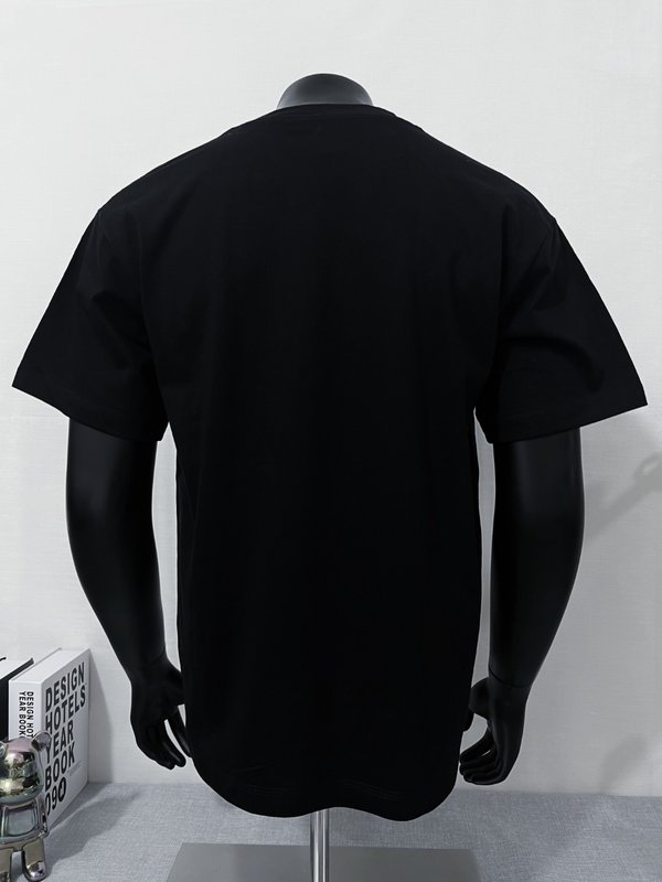 스톤아일랜드 클래식 엠블럼 라운드넥 반팔 티셔츠 001-215724