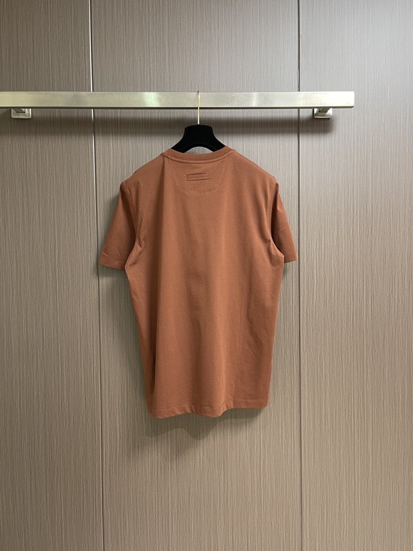 제니아 라운드넥 반팔 티셔츠 001-215923