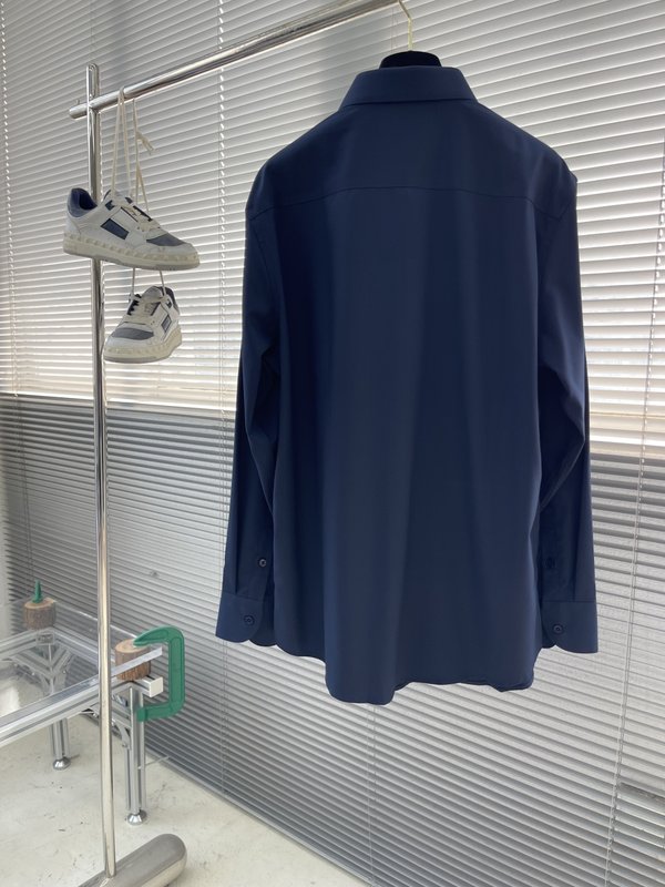 Kiton 남성 면 소재 자수 칼라 긴팔 셔츠 001-216086