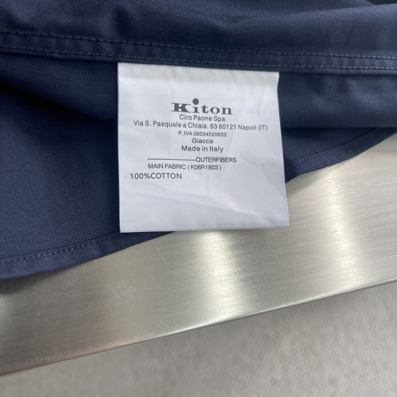 Kiton 남성 면 소재 자수 칼라 긴팔 셔츠 001-216086