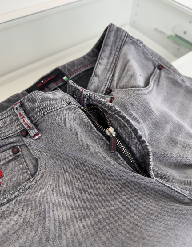 Kiton 남성 그레이 워싱 슬림 진 001-216096