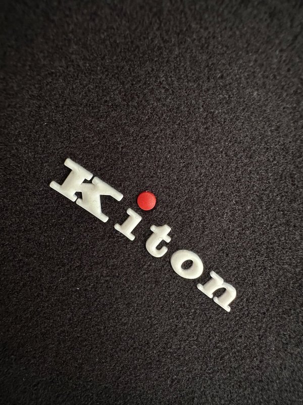 Kiton 가을 겨울 신상 텐셀 데론 니트 티셔츠 001-216105