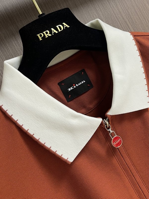 Kiton 남성 하프 지퍼 니트 폴로 셔츠 001-216122