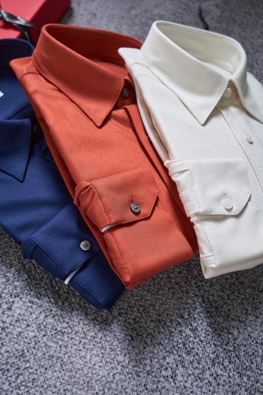 Kiton 울 혼방 남성 비즈니스 셔츠 001-216149