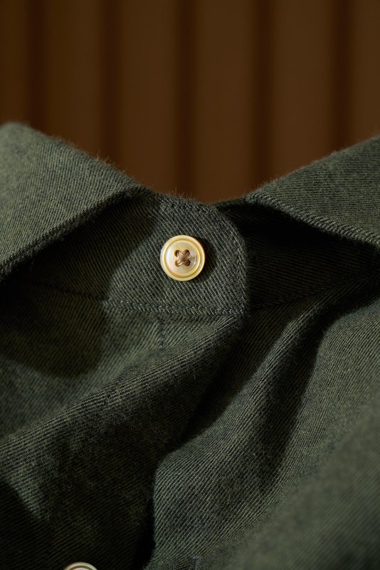 Kiton 남성 두꺼운 벨벳 셔츠 001-216179