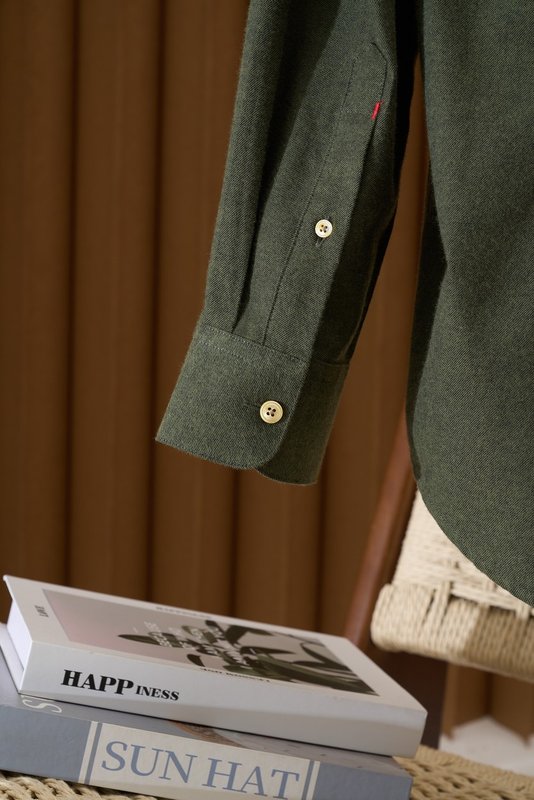 Kiton 남성 두꺼운 벨벳 셔츠 001-216179