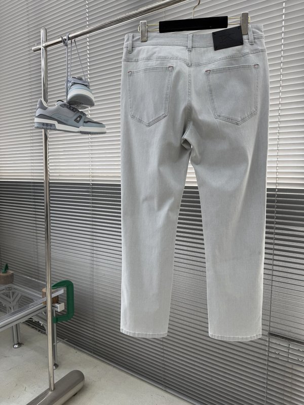 Kiton 봄여름 신상 스트레이트 데님 팬츠 001-216197