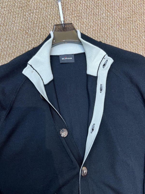 Kiton 미들 칼라 울 카디건 남성용 001-216215