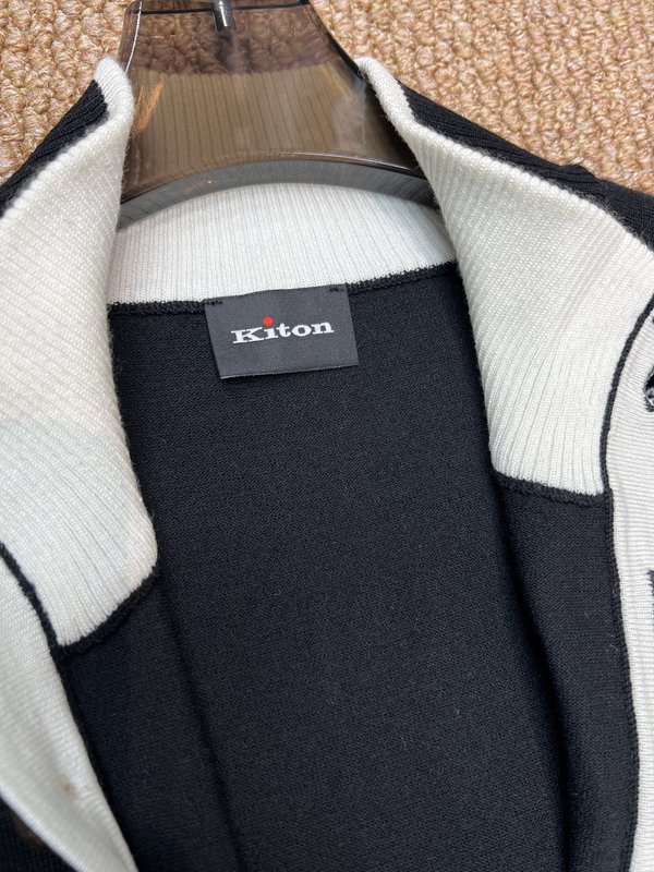 Kiton 미들 칼라 울 카디건 남성용 001-216215