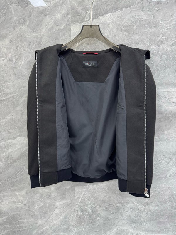 Kiton 올드머니 스타일 울 플립 칼라 자켓 001-216288