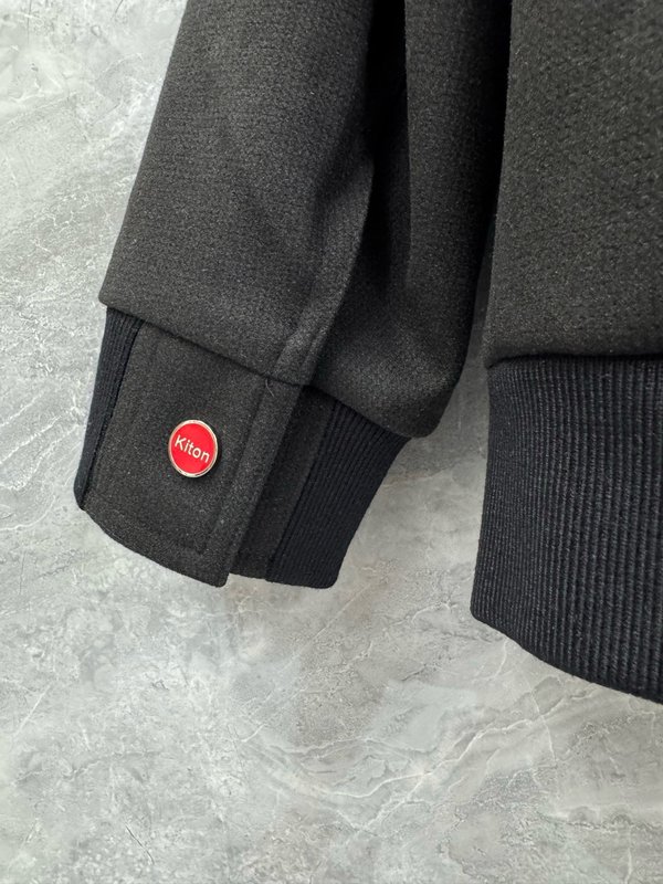 Kiton 올드머니 스타일 울 플립 칼라 자켓 001-216288