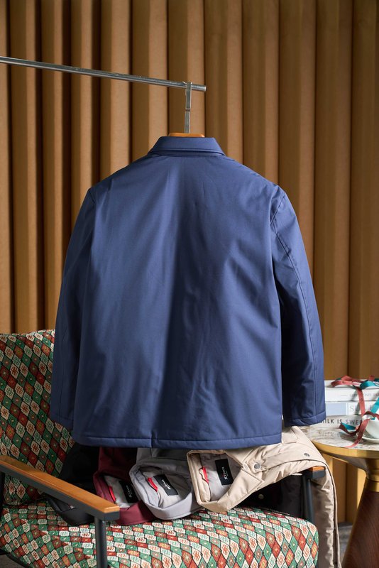 Kiton 남성 경량 보온 패딩 자켓 001-216297