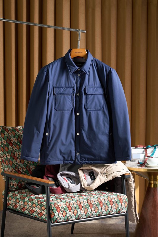 Kiton 남성 경량 보온 패딩 자켓 001-216297