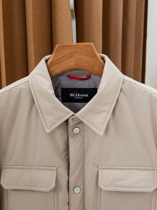 Kiton 남성 셔츠형 보온 패딩 자켓 001-216303