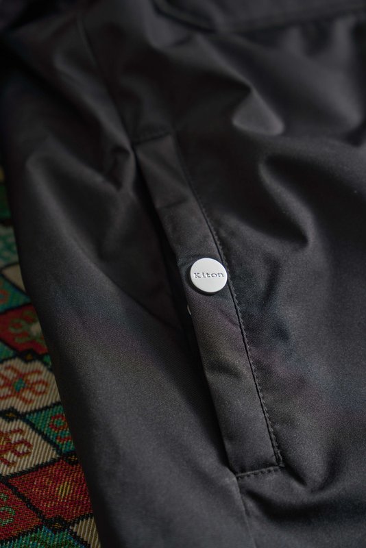 Kiton 남성 경량 보온 패딩 자켓 001-216304