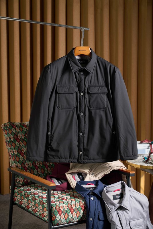 Kiton 남성 경량 보온 패딩 자켓 001-216304