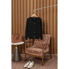 Kiton 남성 V 넥 코튼 카디건 니트 001-216305