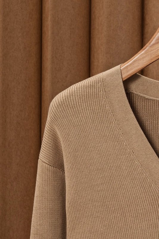 Kiton 남성 V 넥 코튼 카디건 니트 001-216306