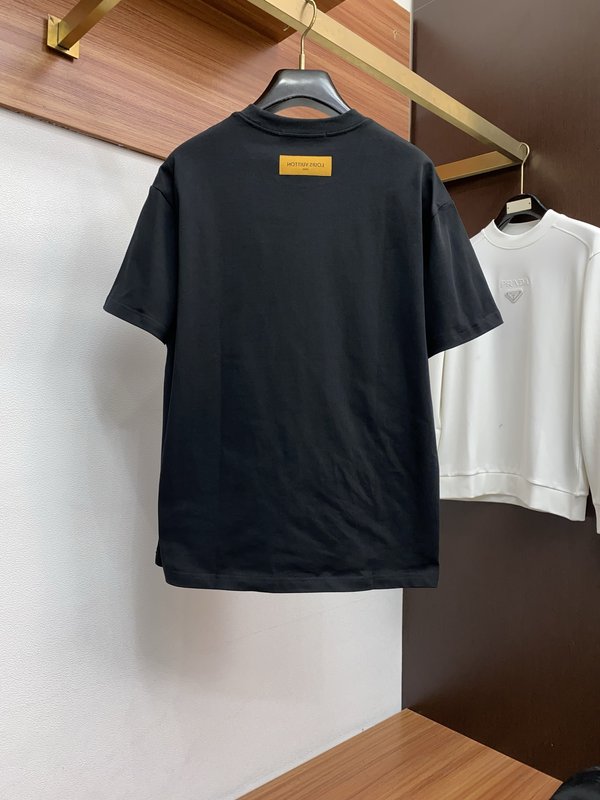 루이비통 남성 순면 라운드넥 반팔 티셔츠 001-216311