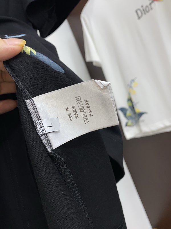 루이비통 남성 순면 핸드페인팅 로고 라운드넥 반팔 티셔 001-216329