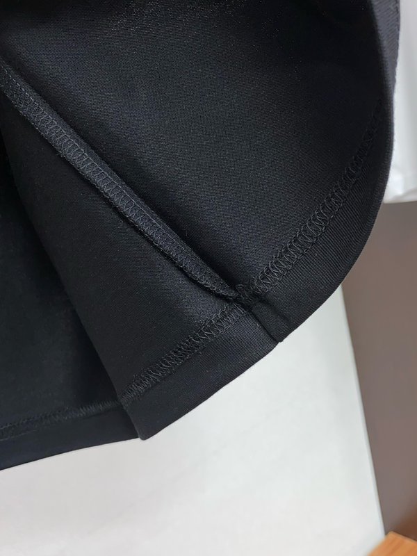 루이비통 남성 순면 라운드넥 반팔 티셔츠 001-216340