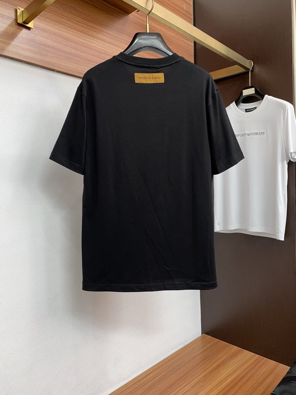 루이비통 남성 면 라운드넥 반팔 티셔츠 001-216345