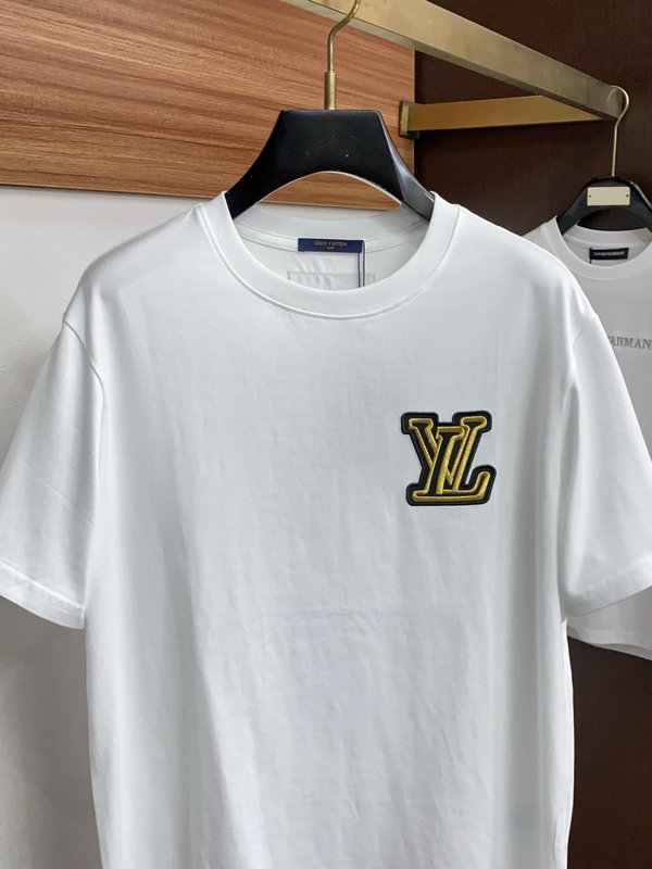 루이비통 남성 면 라운드넥 반팔 티셔츠 001-216349