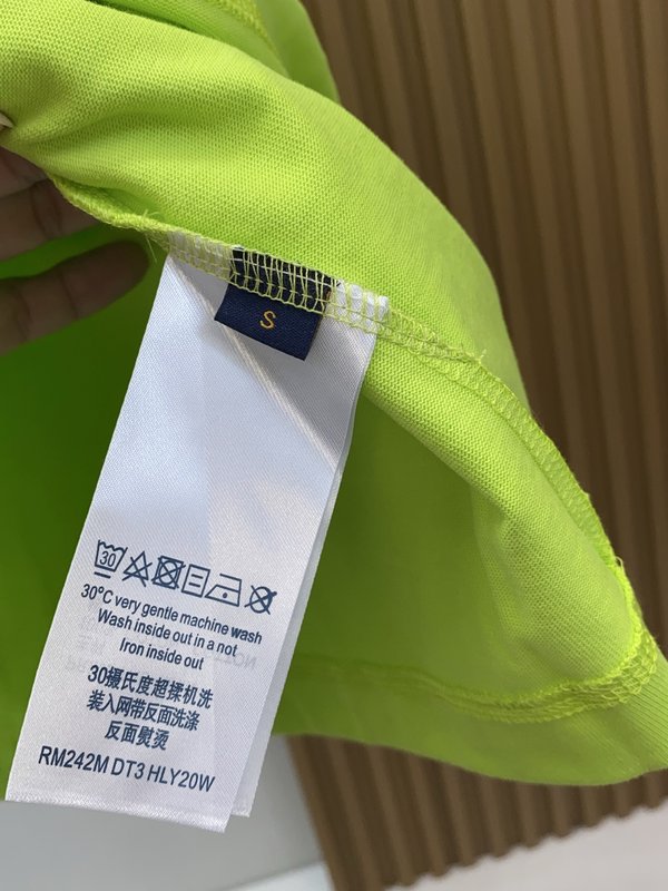 루이비통 남성 코튼 라운드넥 반팔 티셔츠 001-216352