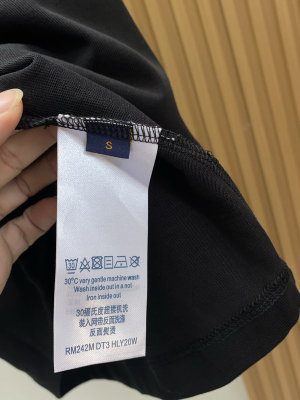 루이비통 남성 코튼 라운드넥 반팔 티셔츠 001-216366