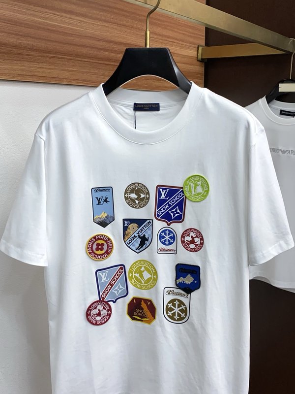 루이비통 남성 순면 라운드넥 반팔 티셔츠 001-216381